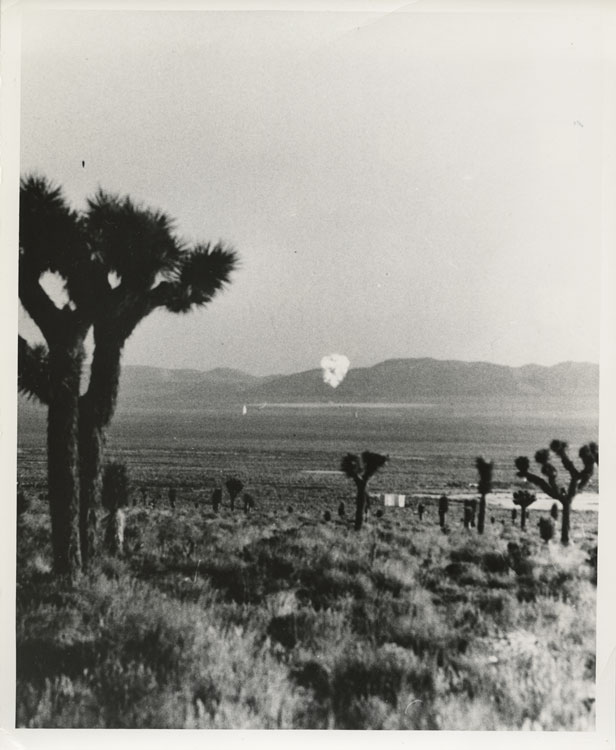 Mushroom cloud of Shot Eddy, first nuclear detonation of Operation Hardtack II, balloon detonation at 152 metres, Area 7b, Yucca Flat, Nevada Test Site, 19 September 1958. LASL weapons development test, 0.083 kt. Joint Office of Test Information. AEC-58-6028.
