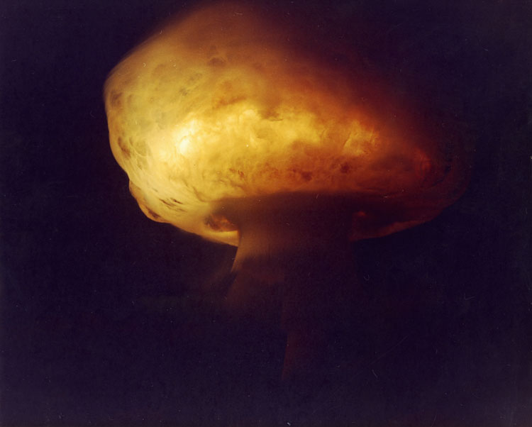 Bighorn shot, Operation Dominic — B-52 air-dropped thermonuclear detonation at 3,600 metres, over the Pacific about 48 kilometres south of Christmas Island, 27 June 1962; yield 7.65 megatonnes. Credit: Unknown.
