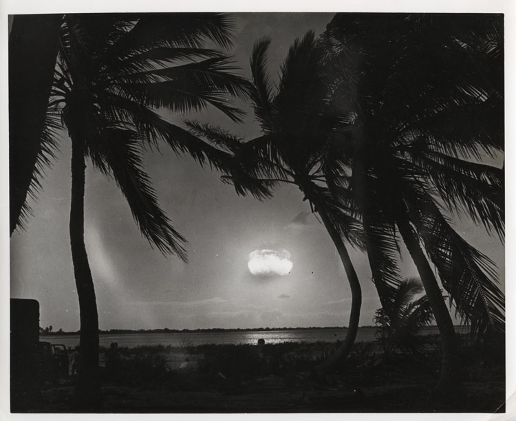 Shot Questa, Operation Dominic — B-52 air-dropped thermonuclear detonation at about 1,600 metres, over the Pacific about 24 kilometres south of Christmas Island, 4 May 1962