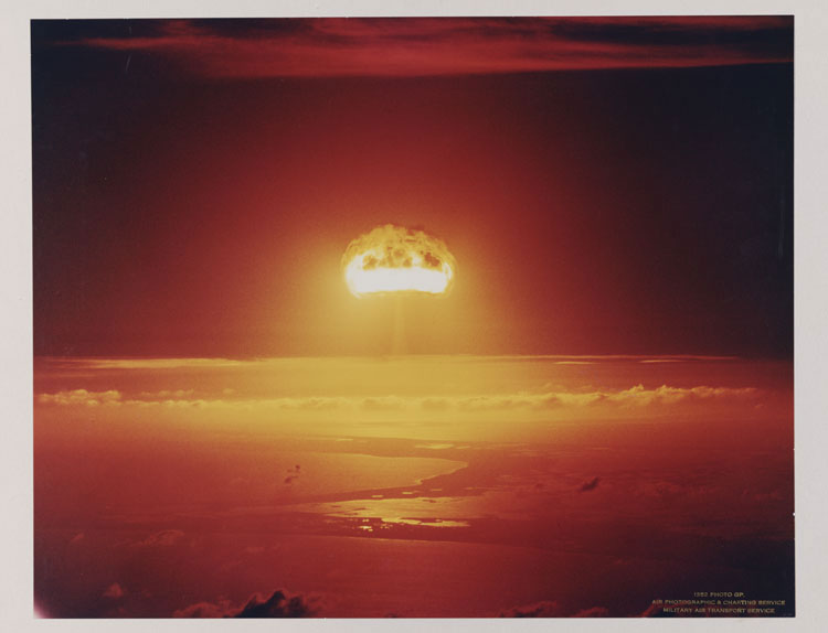 Shot Yeso, Operation Dominic — B-52 air-dropped thermonuclear detonation over the Pacific near Christmas Island, 10 June 1962; yield 3 megatonnes. Credit: Air Photographic and Charting Service, Military Air Transport Service